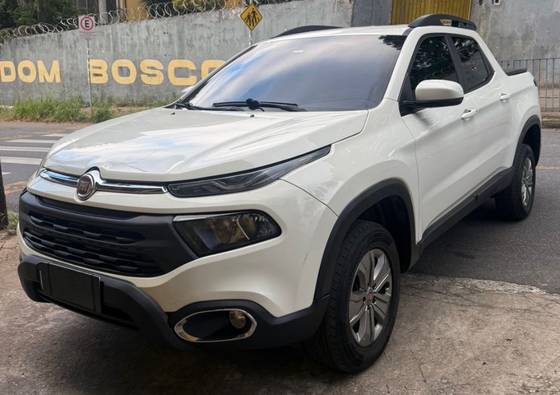 FIAT TORO 1.8 16V EVO FLEX FREEDOM AT6 FIAT TORO 1.8 16V EVO FLEX FREEDOM AT6